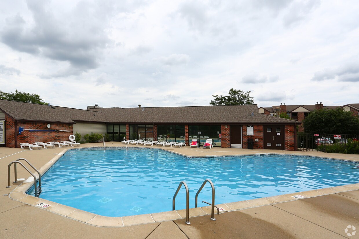 Remington Place Apartments Schaumburg, IL