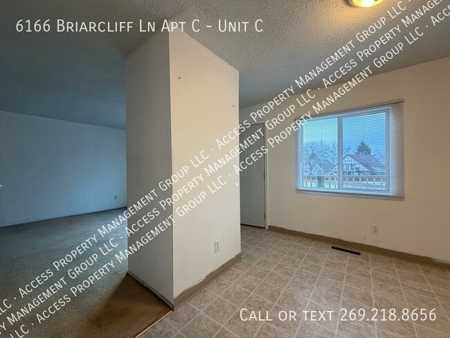 Foto del edificio - 6166 Briarcliff Ln