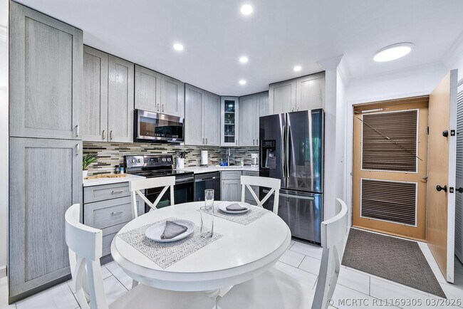 Foto del edificio - 2400 S Ocean Dr