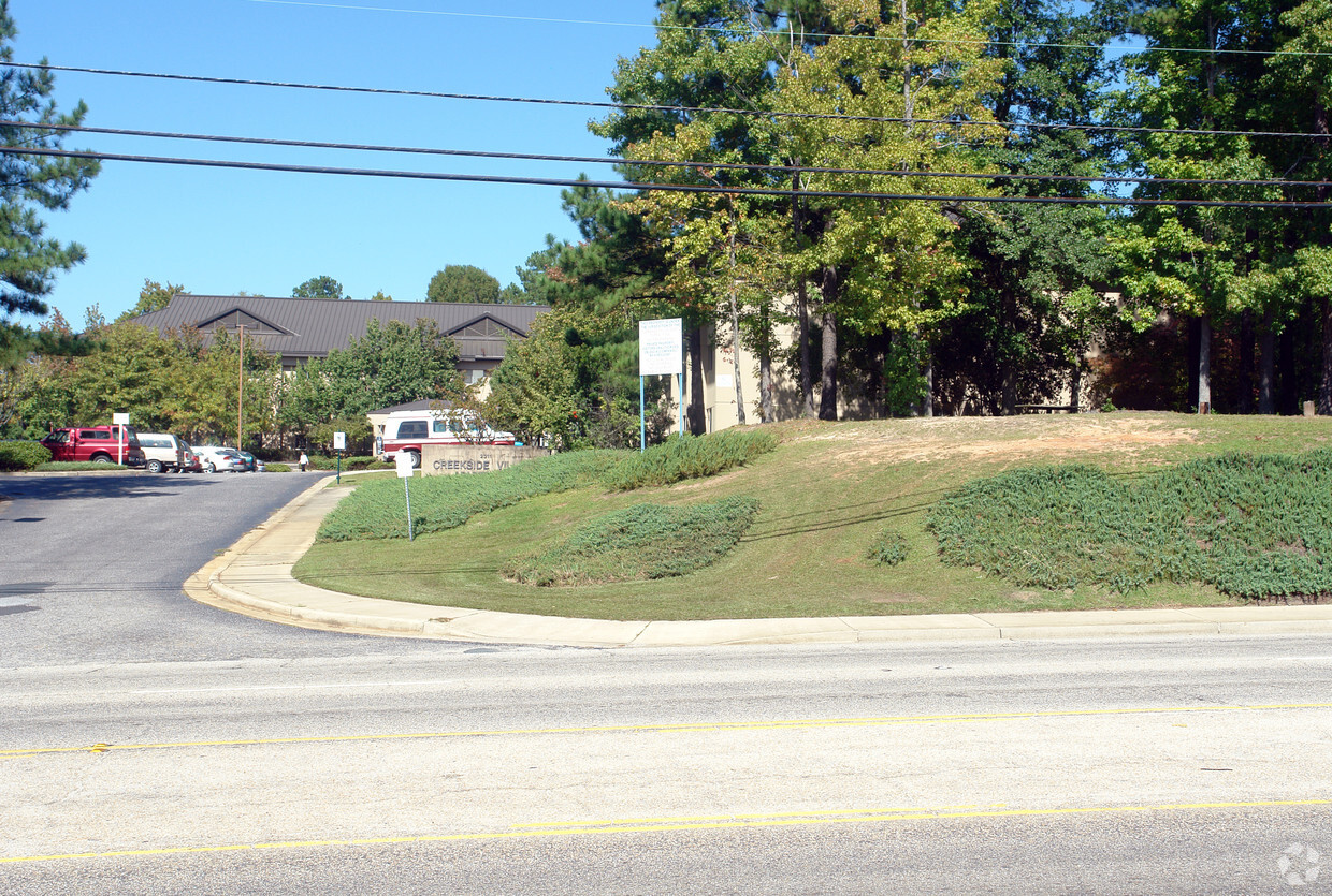 Primary Photo - Creekside Village Apartments