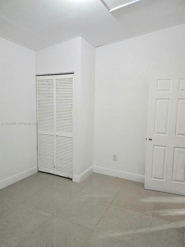 Foto del edificio - 3621 SW 47th Ave