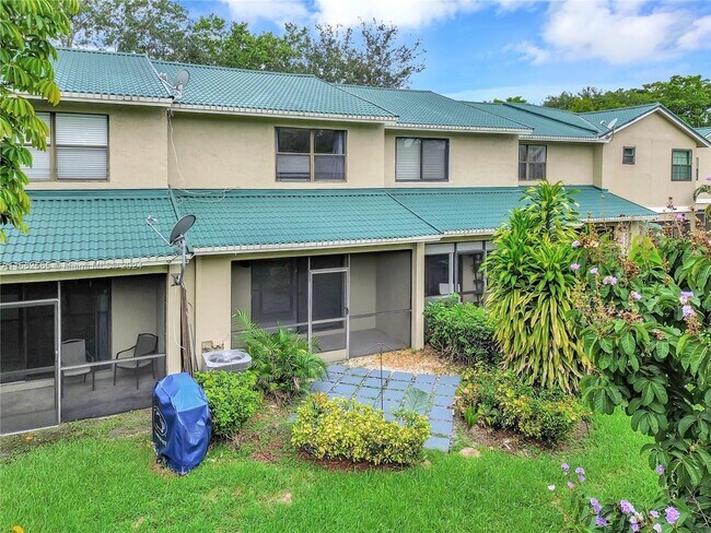 Building Photo - 502 Westree Ln