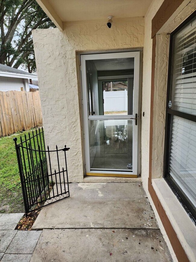 Foto del edificio - 10343 Rosemount Dr