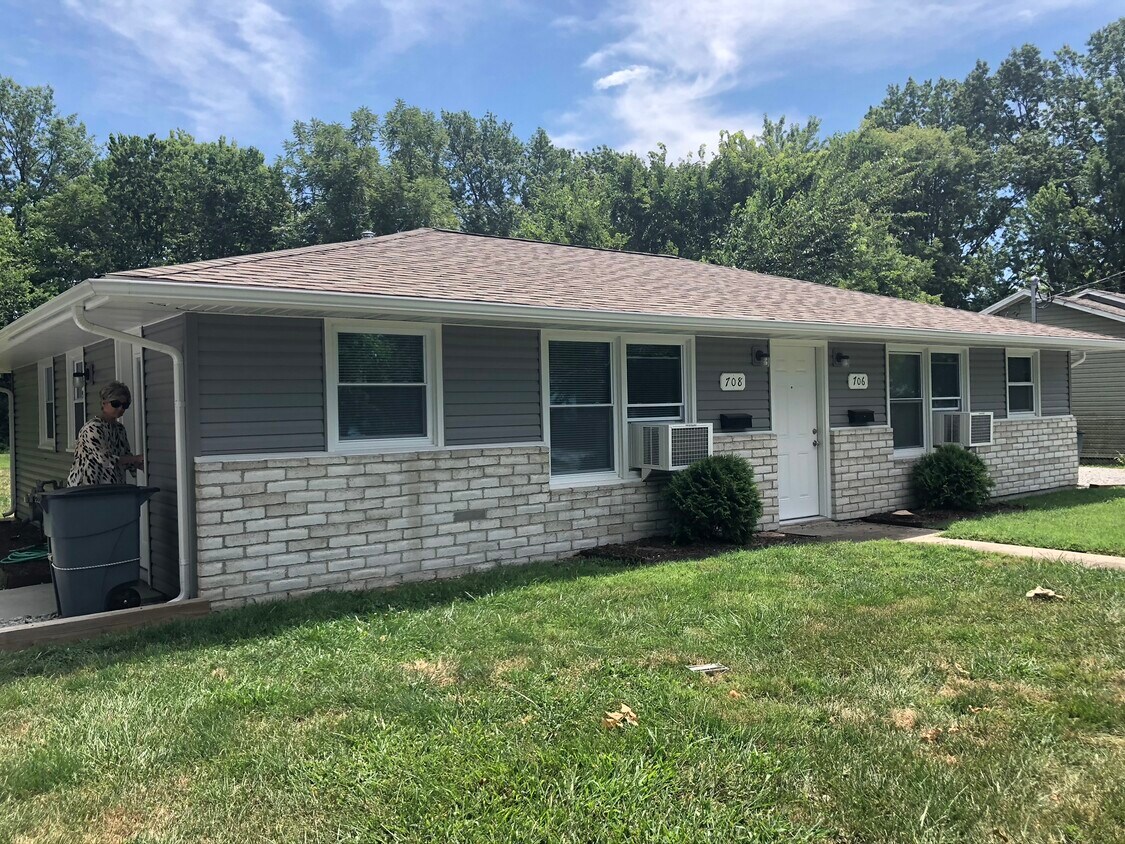 Foto principal - 706 Hunt Ave