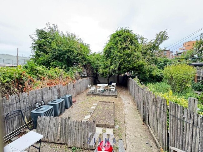 Building Photo - 5 bedroom in Brooklyn NY 11232