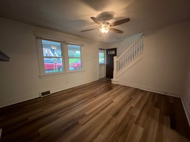 Foto del edificio - Available August 1, 2026; Lease will end July 27, 2027