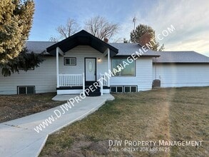 Building Photo - 7196 Edna Ln