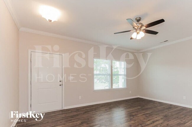 Building Photo - 3815 Streamside Dr