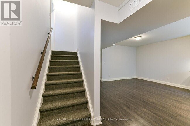Building Photo - 36 Winona Dr