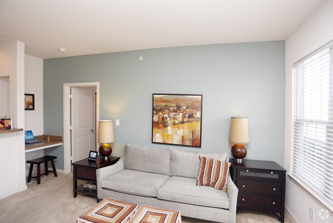2BR, 2BA - 1094 SF - LEGACY PARK