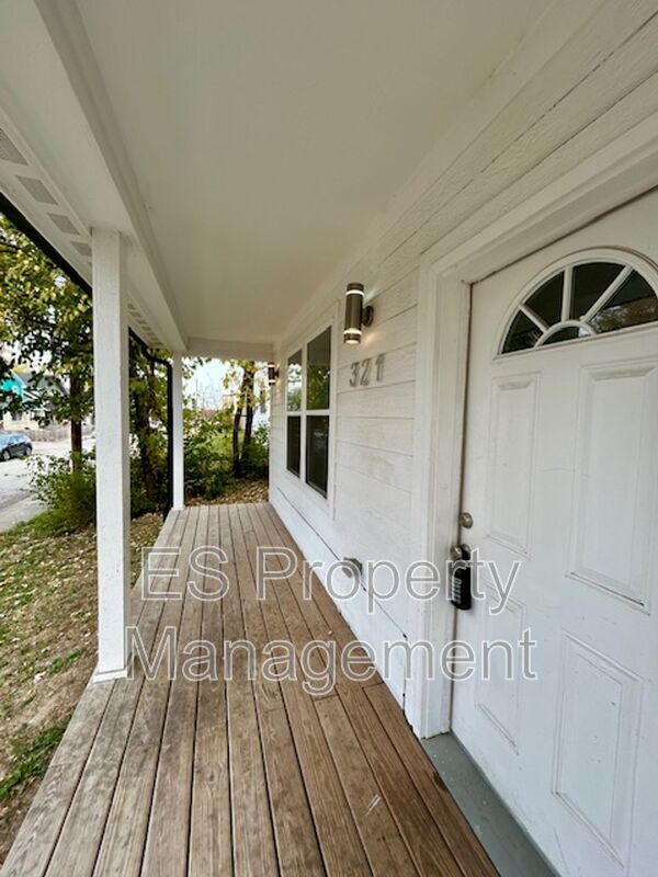 Foto del edificio - 321 N Kealing Ave