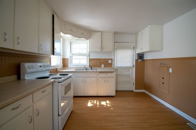 Foto del edificio - 2541 N Garfield Ave