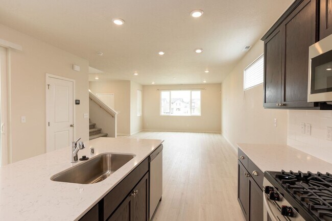 Building Photo - Modern Home for Rent in Liberty Lake