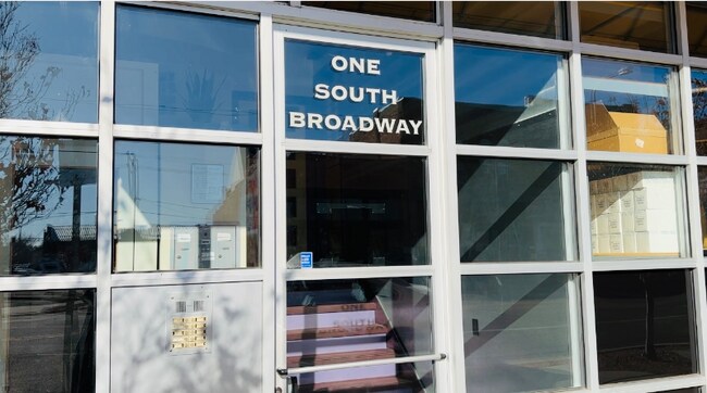 Foto del edificio - 1 S Broadway