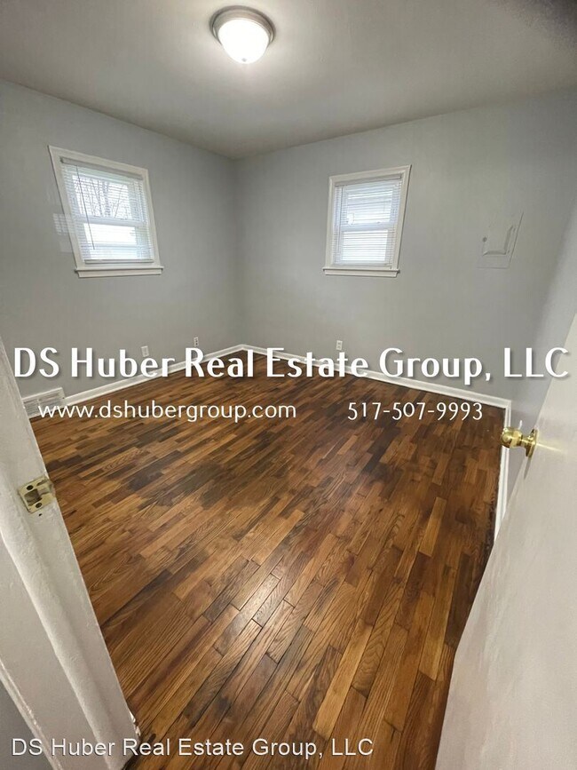 Building Photo - 4 br, 1.5 bath House - 2007 Miller Rd