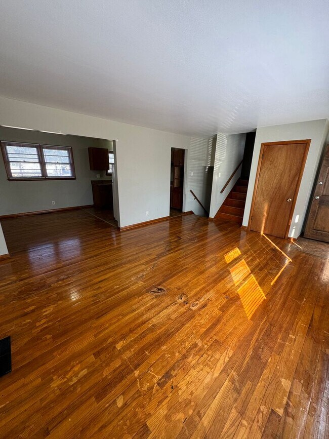 Foto del edificio - 3 Bedroom House- Southwest Topeka!