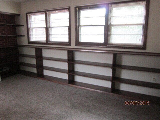 Foto del edificio - 2075 College View Rd