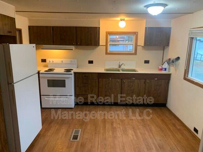 Foto del edificio - 12 Winchester Ave