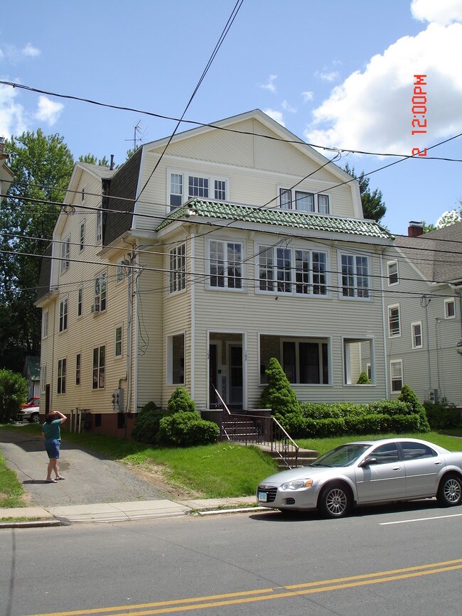 Foto del edificio - 164 Whitney St