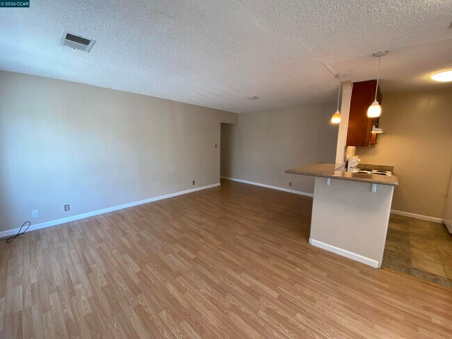 Foto del edificio - 2118 Peppertree Way