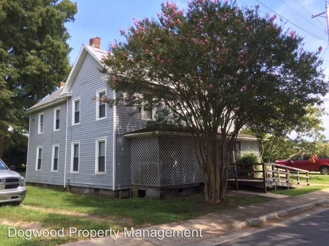 Primary Photo - 404 Pearl St