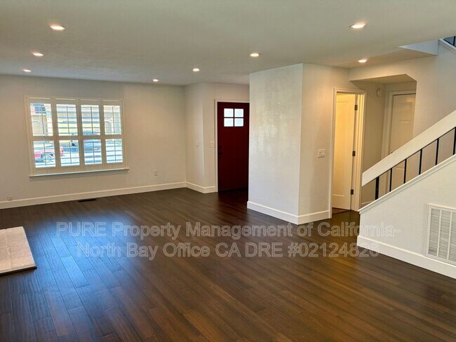 Building Photo - 104 Banff Way