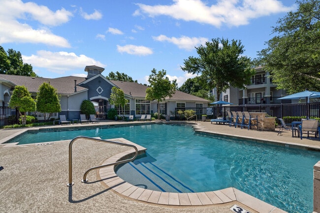 Apartamentos Benton Pointe — foto de la comunidad - Benton Pointe