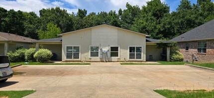 Building Photo - 3940 McDonald Rd