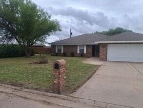 Building Photo - 1104 Gemini Dr