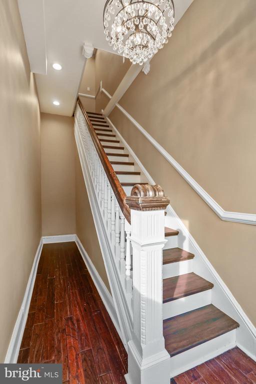 Primary Photo - 14 Murray Pl