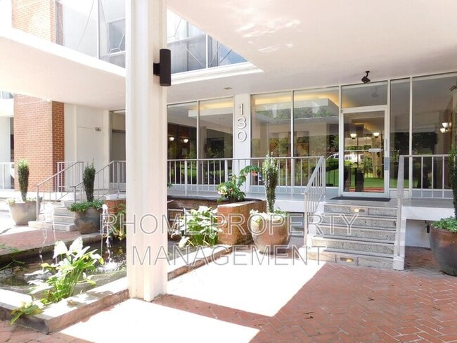 Building Photo - 130 26th St NW