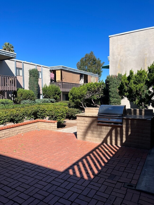 Foto del edificio - Cajon Villa Apartments