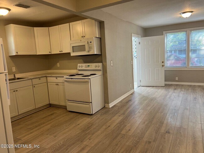 Foto del edificio - 3343 Nolan St