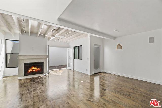 Foto del edificio - 29221 Heathercliff Rd