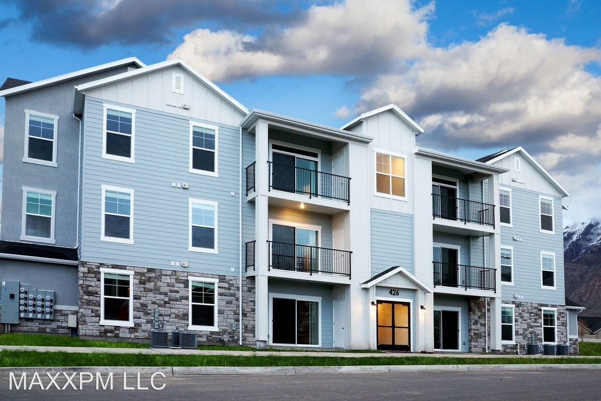 Foto principal - 3 br, 2 bath House - 508 S 625 W #11