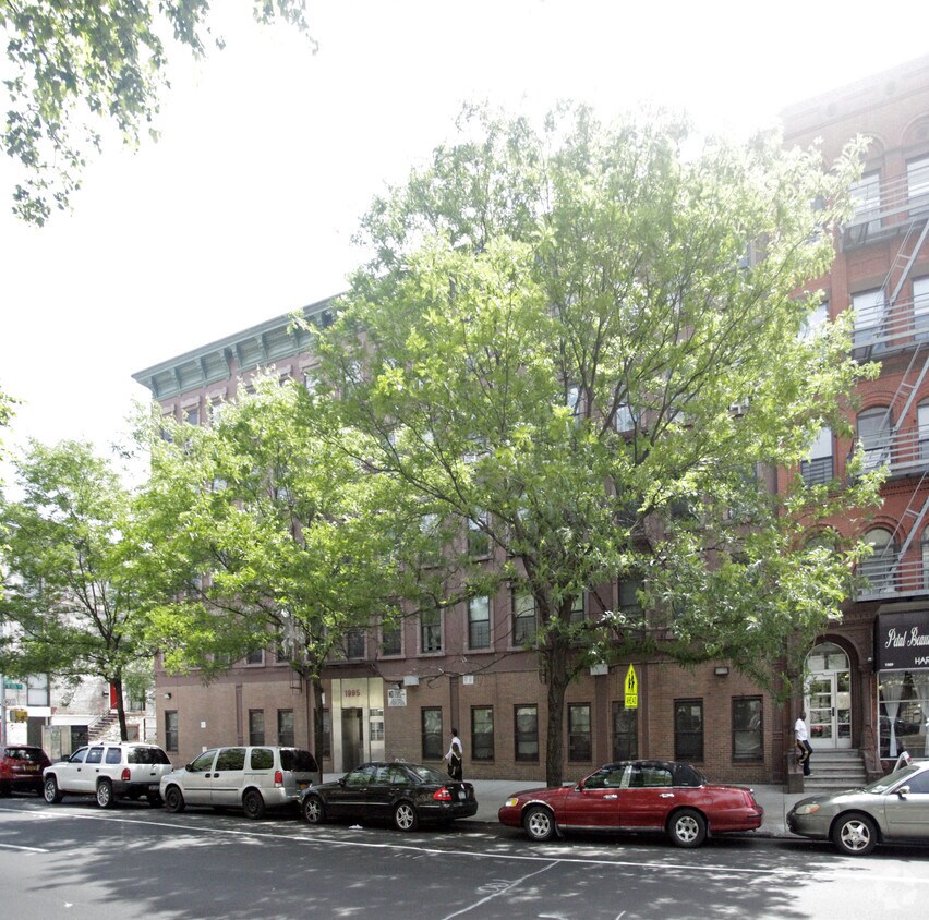 Street View - 168 W 120th St
