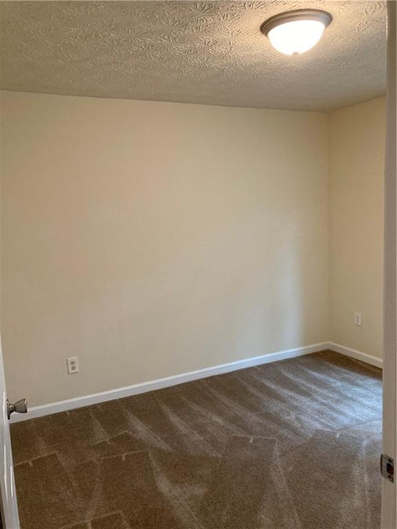 Foto del edificio - 8202 Fairington Ridge Cir