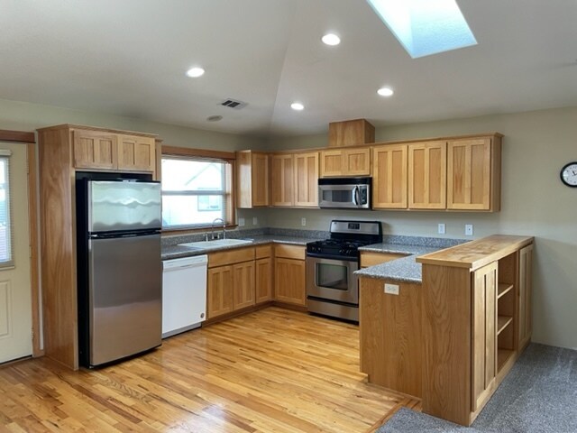Building Photo - 326 Talent Ave