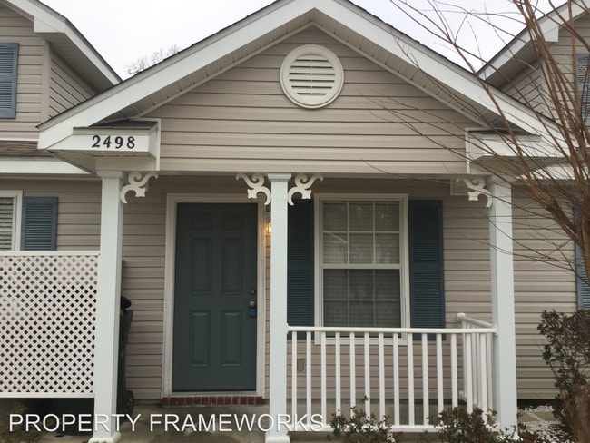Building Photo - 2498 Trailwood Dr