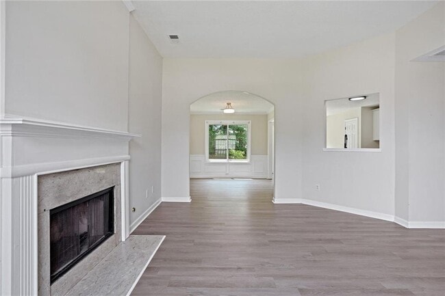Building Photo - 3025 Andora Dr SW