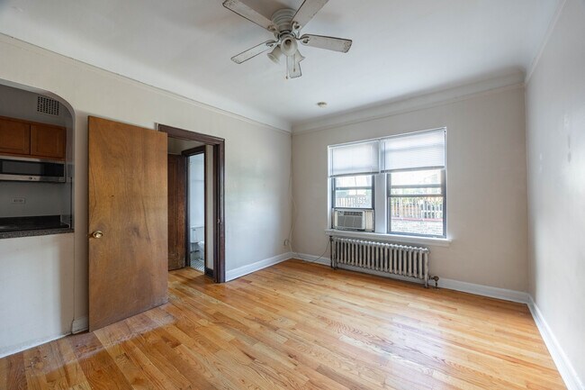Foto del edificio - 948 W Cuyler Ave