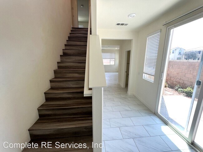 Foto del edificio - 3 br, 2.5 bath House - 3237 E Olympic Dr