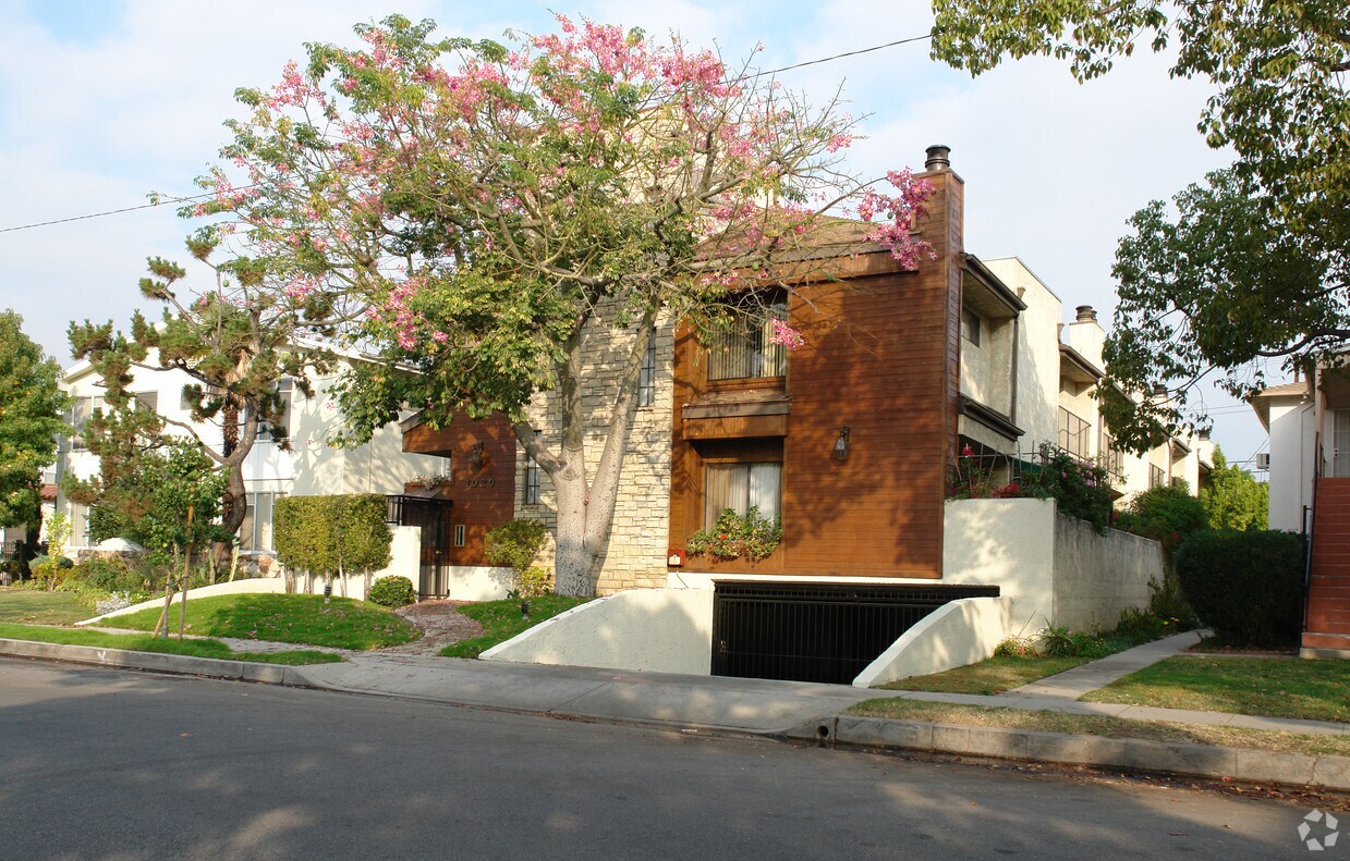 Foto principal - 1020 San Rafael Ave