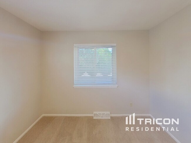 Foto del edificio - 603 Placid Rd