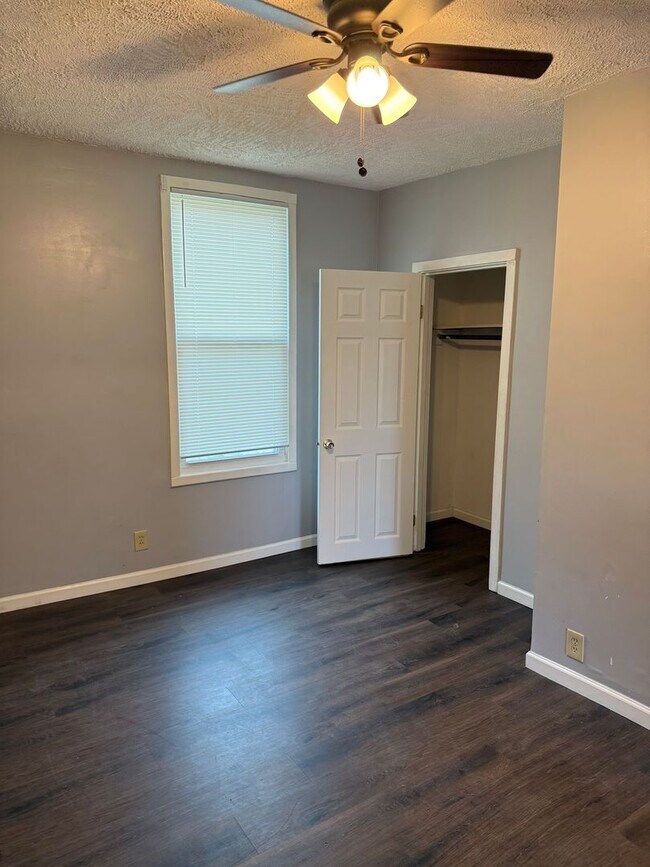 Foto del edificio - 215 Courtland Ave