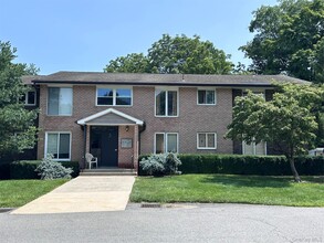 Building Photo - 3 Barnett Dr