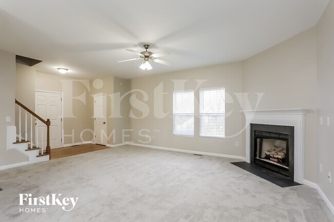 Foto del edificio - 708 Marjam Ln