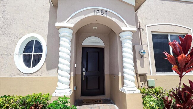 Foto del edificio - 1053 SE 24th Ave