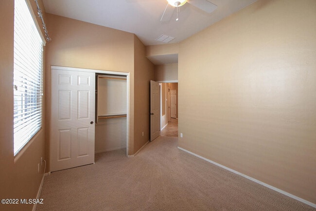 Building Photo - 12707 N Gentle Rain Dr
