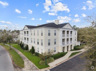Building Photo - 221 Longview Ave
